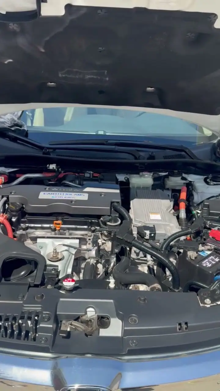 The same Honda engine bay after cleaning and dressing