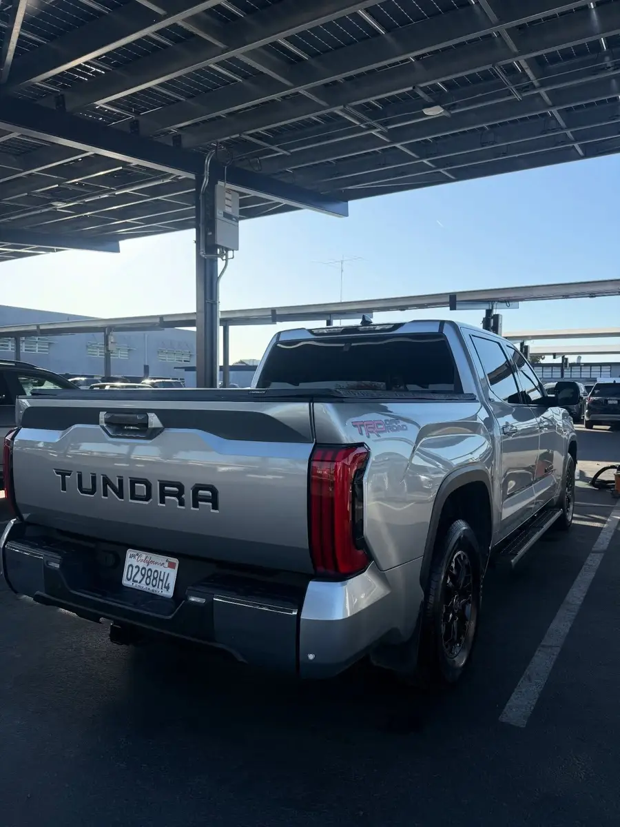 Rear of a Toyota Tundra after detailing